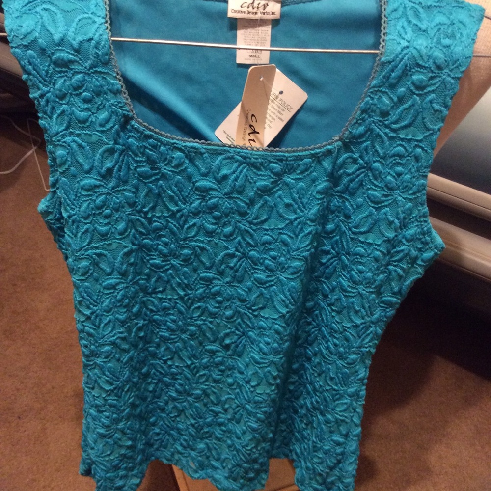 NWT CDW small top - Picture 4 of 6